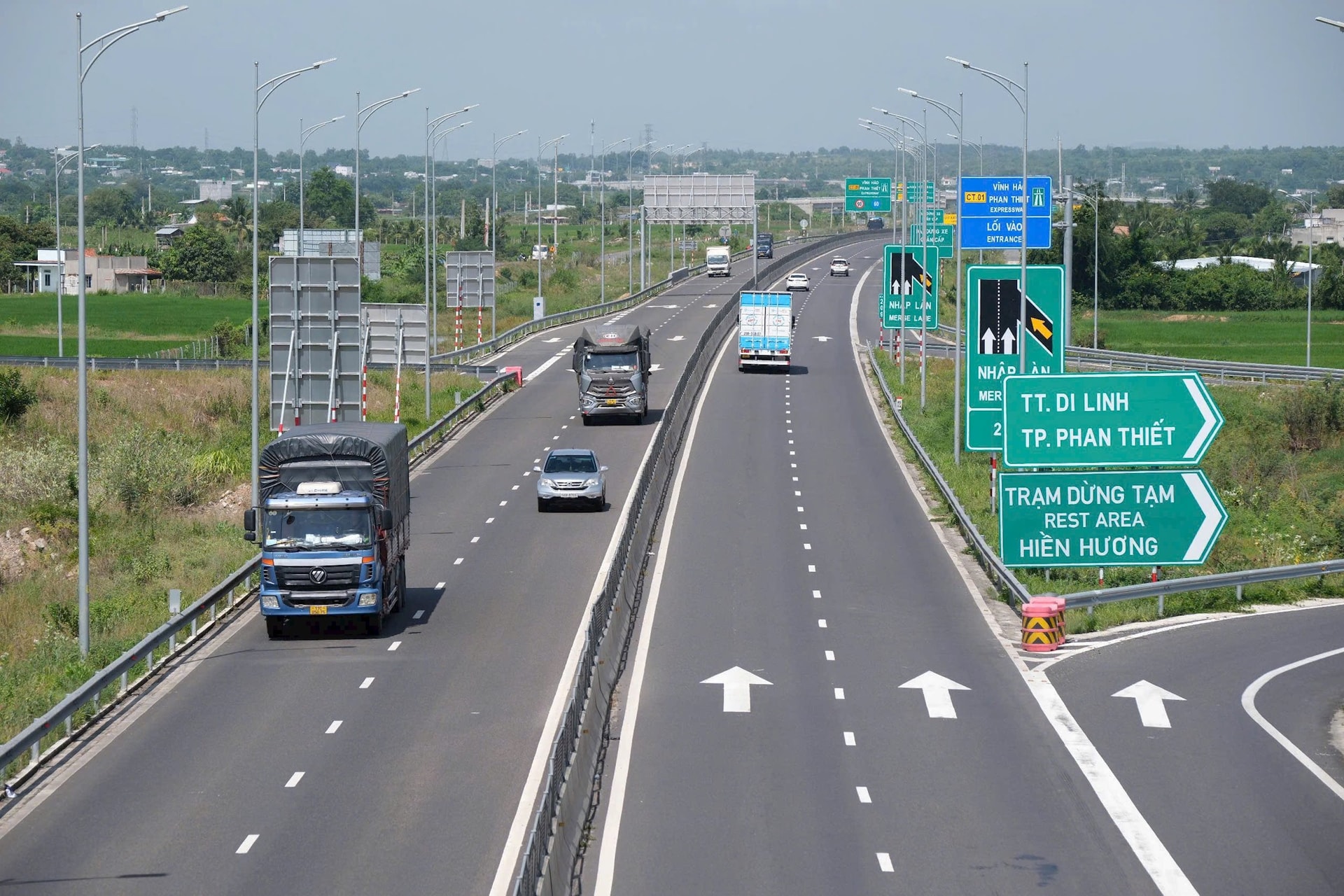 Những quy tắc đi cao tốc nhiều lái xe bỏ qua