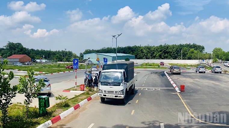 Bộ Xây dựng đề xuất bãi bỏ hàng loạt điều kiện trong đào tạo lái xe