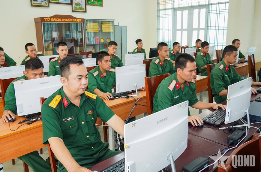Bộ tư lệnh TP Hồ Chí Minh “sát hạch” kiến thức, kỹ năng số cho quân nhân