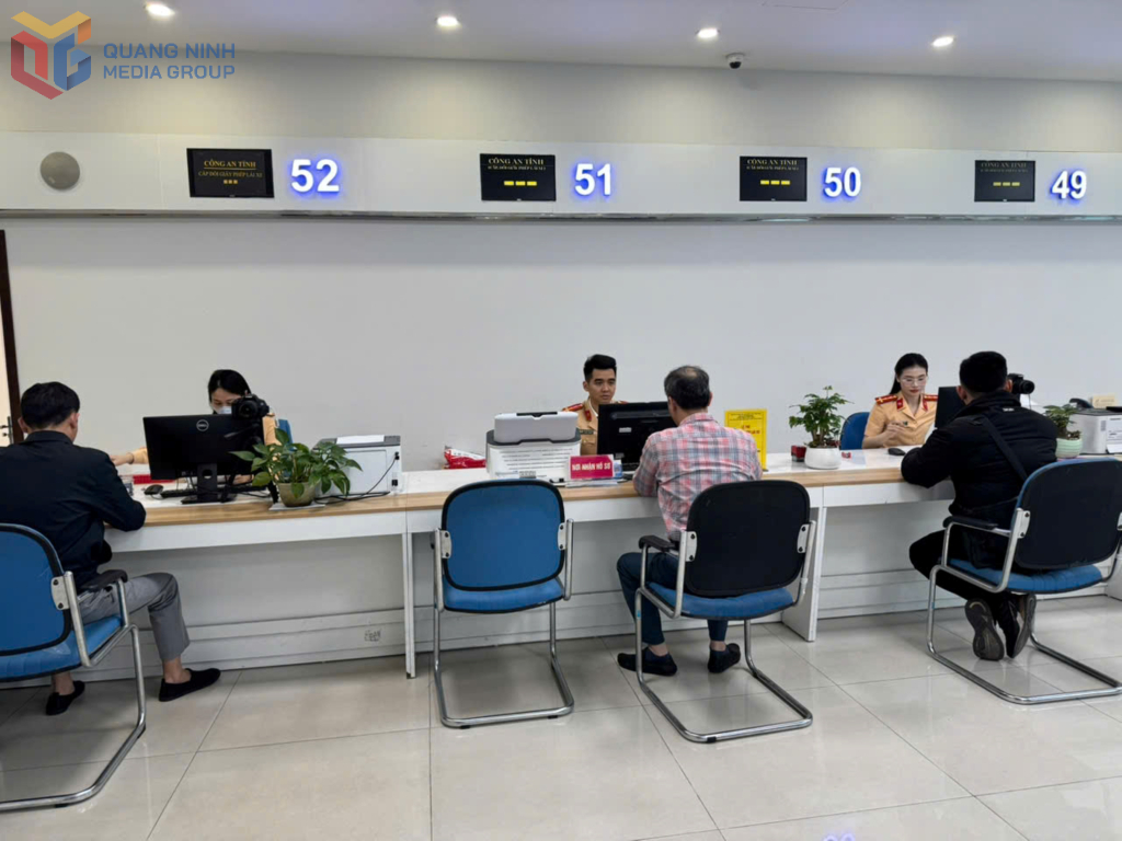 Từ 5/9, giải quyết trực tuyến đối với 100% hồ sơ đổi, cấp giấy phép lái xe