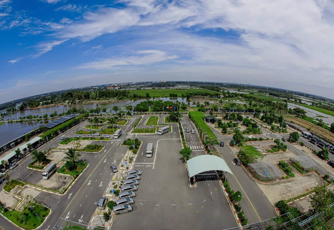 Cung cấp clip cảnh báo điểm mù trên xe ô tô cho học viên các cơ sở đào tạo lái xe