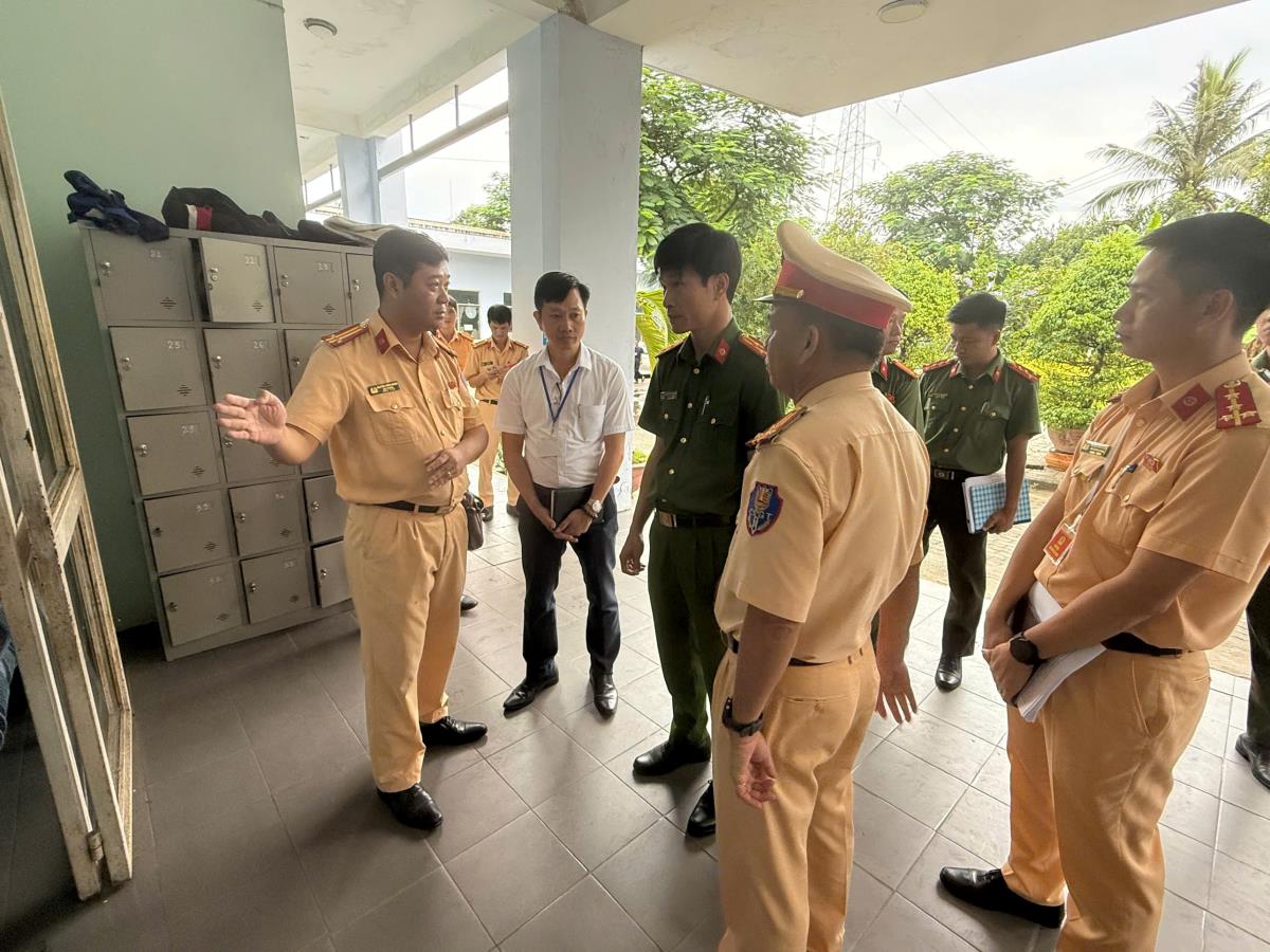 Nâng cao hiệu quả công tác sát hạch, cấp GPLX, đáp ứng tối đa quyền lợi cho người dân