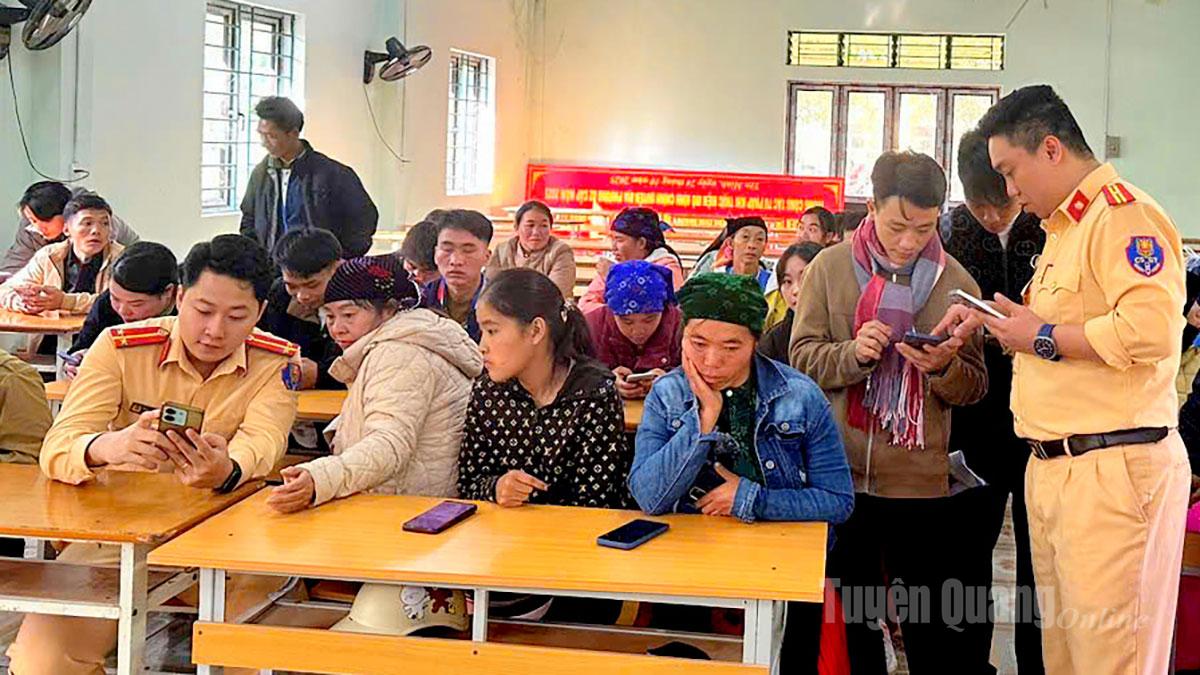 Liên kết tài khoản VNeTraffic với tài khoản VNeID cho phép tích hợp GPLX điện tử chỉ sau 2 giờ kể từ khi kết thúc sát hạch