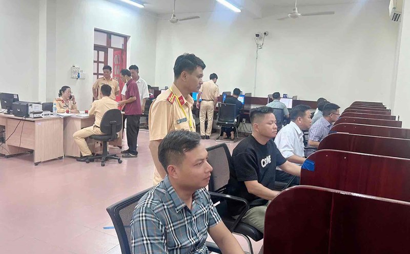 Thông báo lịch kiểm tra phục hồi điểm giấy phép lái xe tháng 12-2025