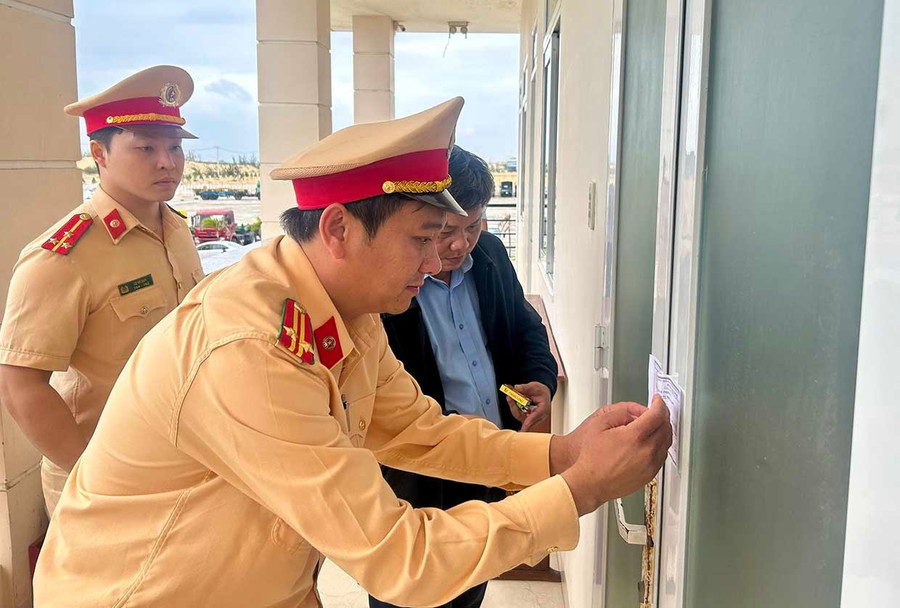 Kiểm soát đồng bộ, tăng cường quản lý sát hạch lái xe