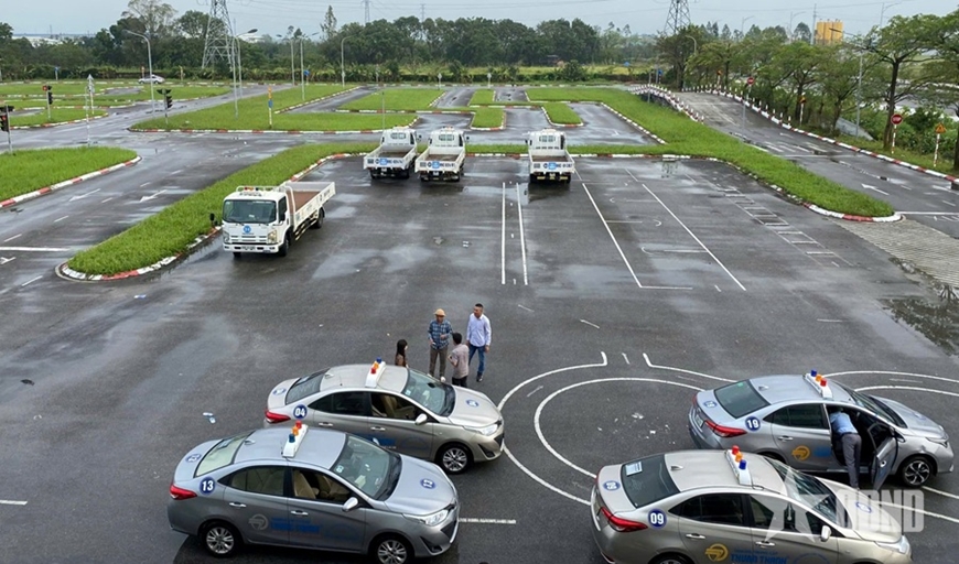 Trượt lý thuyết là dừng thi sát hạch: Nên hay không ?