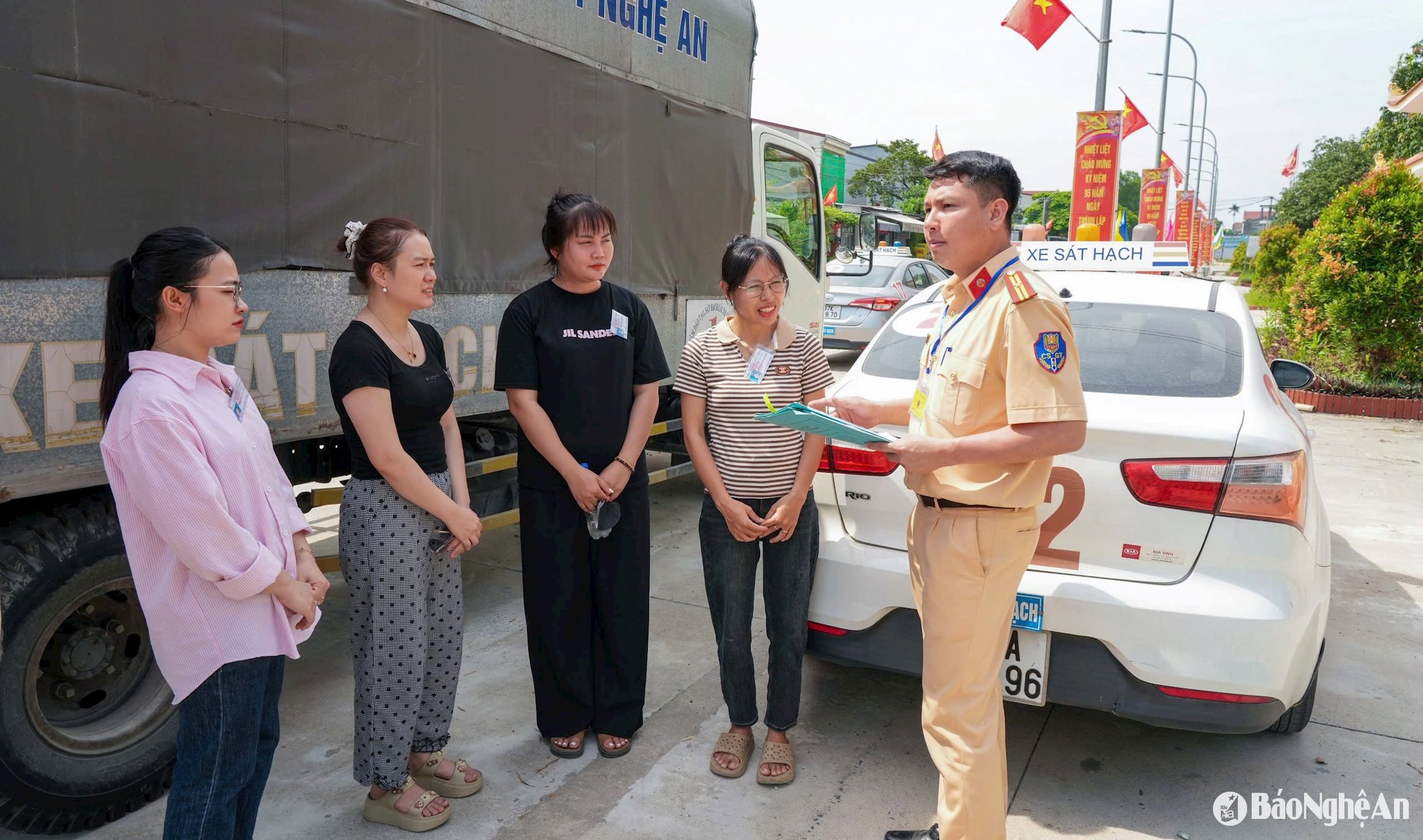Chính thức: Xe ô tô tải được sử dụng để đào tạo lái xe hạng C1