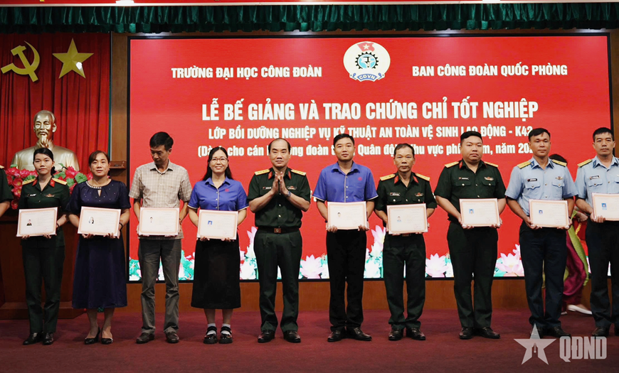Bồi dưỡng nghiệp vụ kỹ thuật an toàn, vệ sinh lao động cho cán bộ công đoàn phía Nam