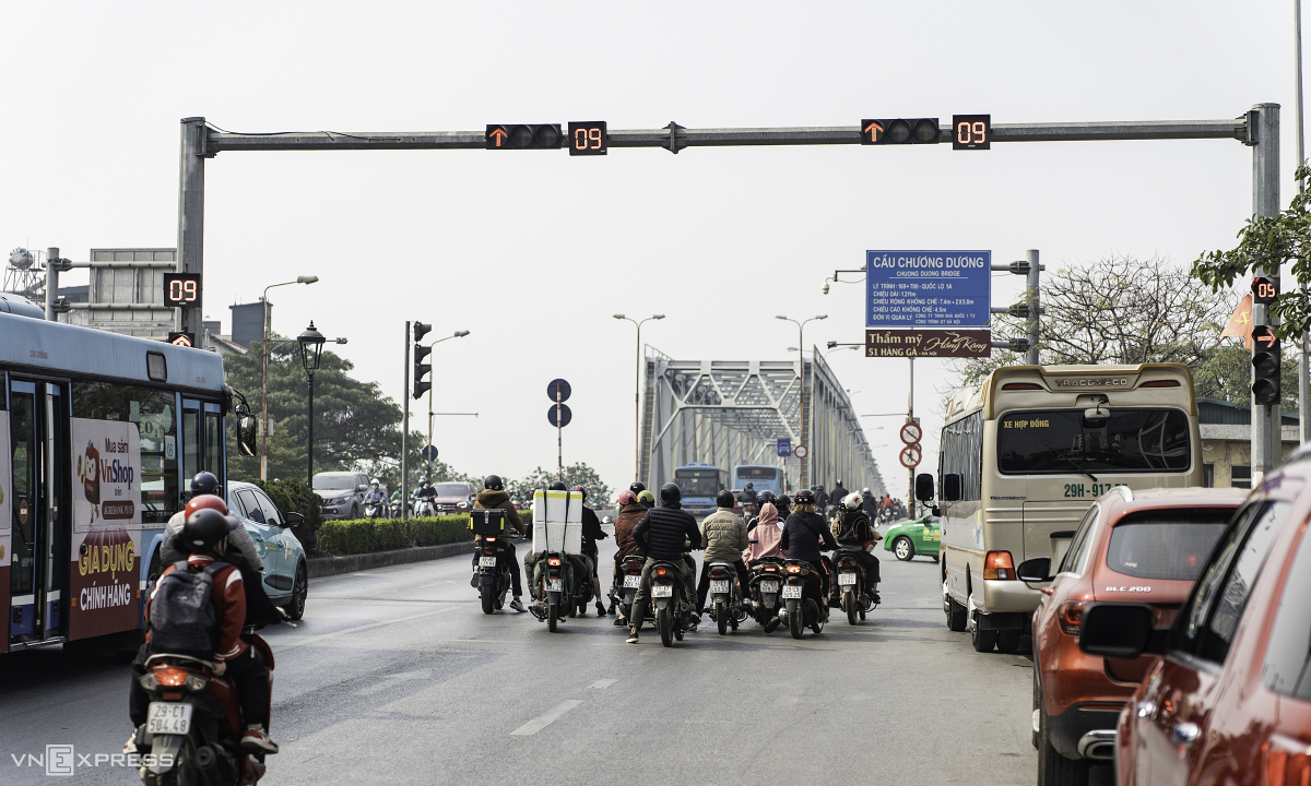 Xử lý hơn 11.000 đèn tín hiệu, biển báo giao thông bất cập